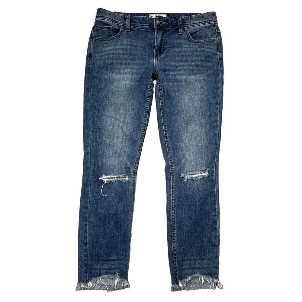 Free People Boyfriend Crop Jeans 28 (31x25.5) BlueDistressed Fray Denim Womens